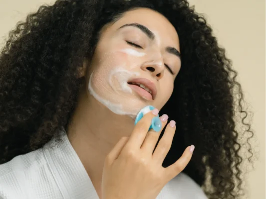 Bi quyet cham soc da kho mua dong hieu qua tu chuuyen gia