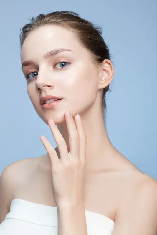 Hoat chat Tranexamic Acid dieu tri nam va sac to da